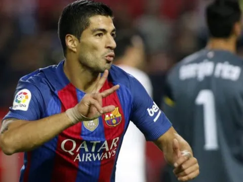 CHÍNH THỨC: Suarez gắn bó với Barca đến 2021