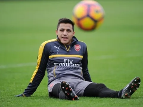 Chùm ảnh: Sanchez, Oezil miệt mài trước Boxing Day