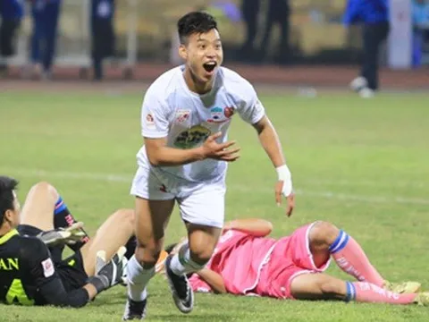 Top 4 sao trẻ phát sáng, Công Phượng điêu đứng đuổi theo