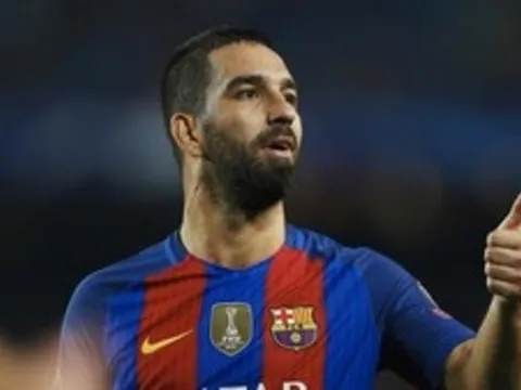 'Đại gia' Trung Quốc chưa từ bỏ Arda Turan