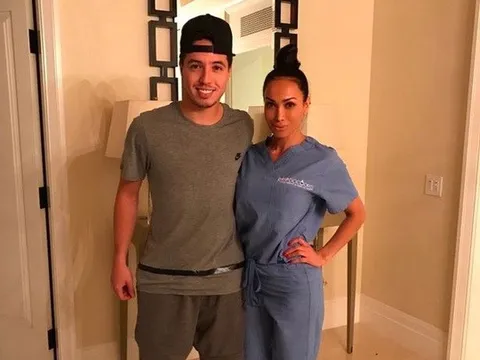 Điểm tin hậu trường 29/12: Nasri bị nữ bác sĩ gạ tình?; CR7 sắm "quái thú" mới mừng 1 năm bội thu