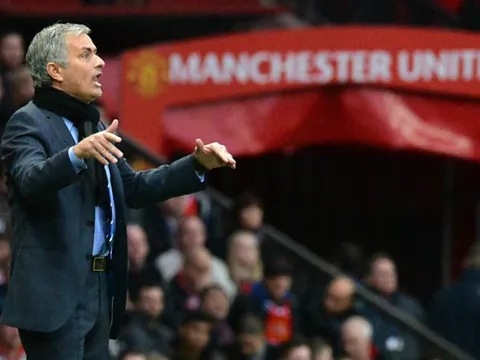 Điểm tin sáng 21/12: Mourinho ở M.U rất lâu, Real nhận quà Giáng sinh, James đến Ngoại hạng Anh