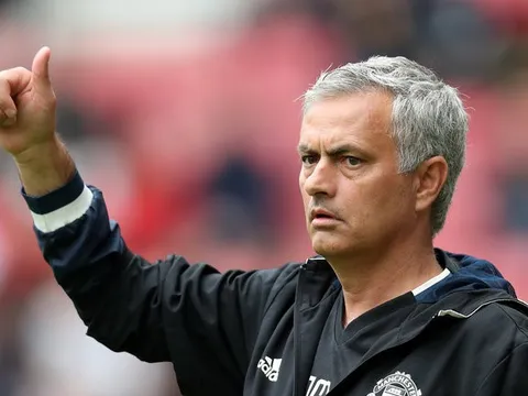 Điểm tin tối 15/12: Mourinho ‘bắt bệnh’ M.U, Ronaldo đạt cột mốc khủng