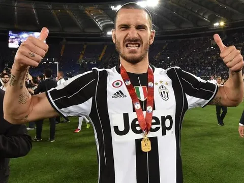 Điểm tin tối 19/12: Wenger bị fan chỉ trích; Chelsea hết cửa đón Bonucci
