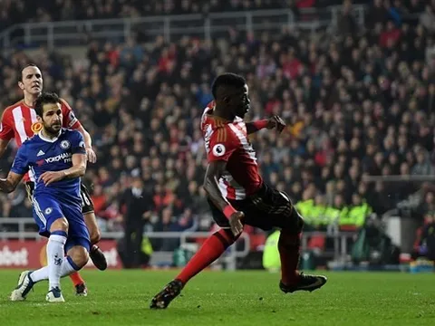Fabregas ghi bàn vào lưới Sunderland thì có gì lạ?