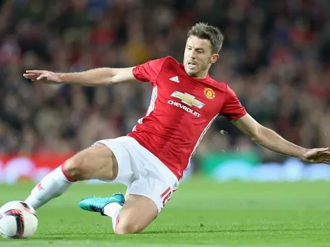 Gary Neville chỉ ra cầu thủ nổi bật nhất Man Utd