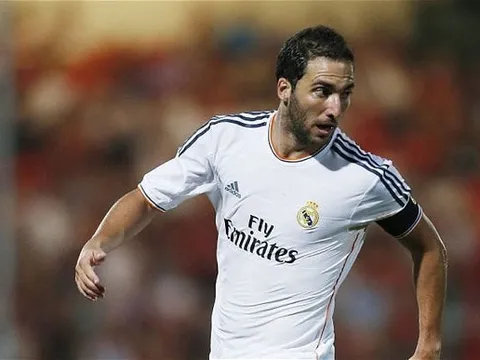 Gonzalo Higuain khi còn khoác áo Real Madrid