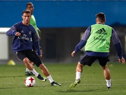 Hậu QBV, Ronaldo lại 'cháy' hết mình trên sân tập của Real