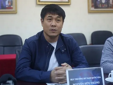 HLV Hữu Thắng loại bỏ suy nghĩ từ chức sau thất bại tại AFF Cup