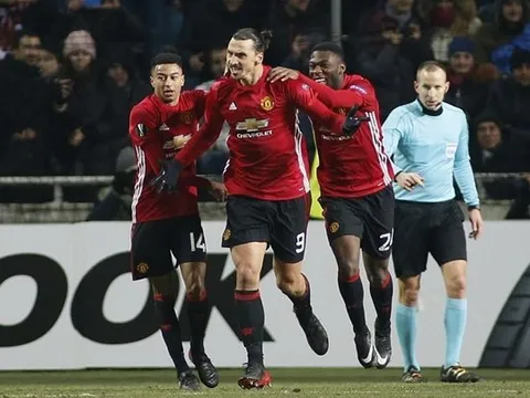 Ibra, người thắp sáng căn phòng tối MU