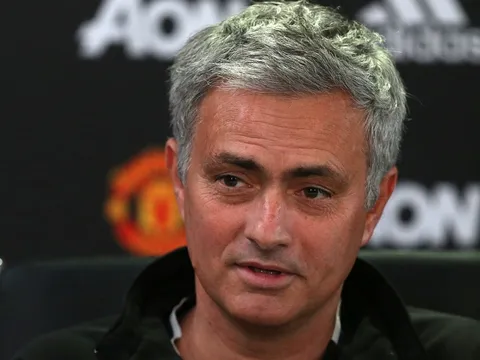 Jose Mourinho hé lộ kế hoạch chuyển nhượng mùa Đông