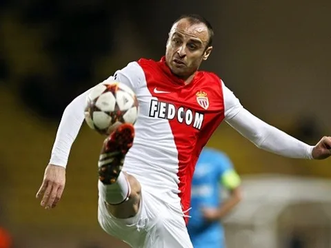 Khả năng đỡ bóng một chạm tuyệt vời của Berbatov