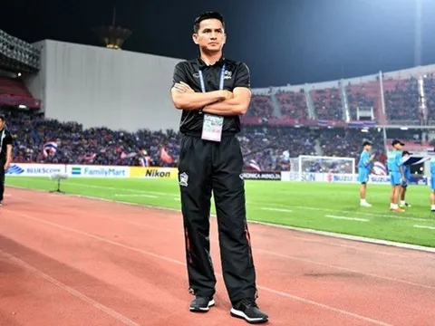 HLV Kiatisak lo lắng trước chung kết lượt đi AFF Cup