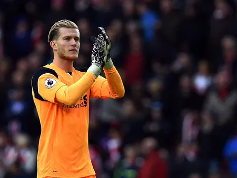 Klopp so sánh Karius với De Gea