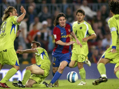 Lionel Messi và pha solo làm điên đảo làng túc cầu