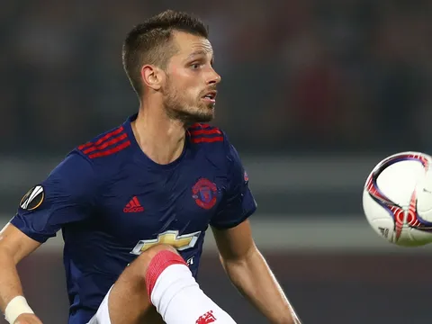 Lộ 2 ngôi sao đắt giá bị Mourinho bán ngay trong mùa Đông