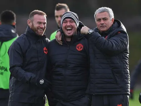 Lộ thời gian BLĐ M.U muốn giữ chân Mourinho