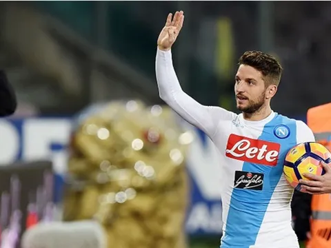 Mertens lập Poker, Napoli đẩy Milan khỏi top 3