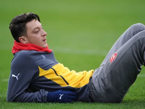 Mesut Oezil - tin ở tôi