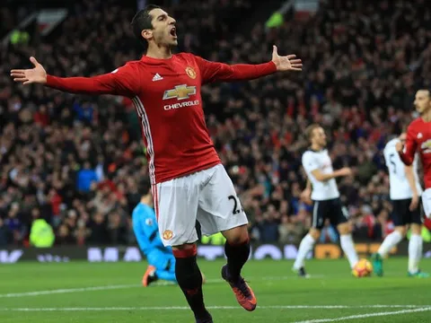 Mkhitaryan bùng nổ, Quỷ đỏ "làm thịt" Gà trống tại Old Trafford