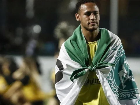 Neymar bày tỏ tham vọng cùng Barca