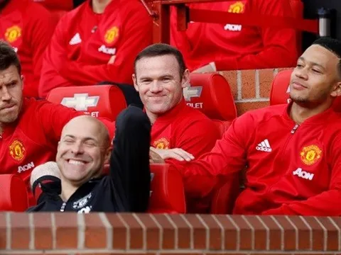 Những đường kiến tạo tuyệt vời của Rooney trong màu áo Man Utd