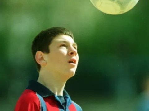 Những skill đỉnh nhất của Messi khi còn ở La Masia