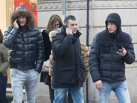 Nóng: Fellaini đã đặt chân đến Milan