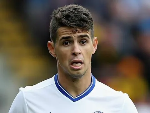 Oscar cảm thấy tồi tệ khi bị Conte 'đày ải'