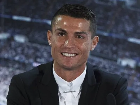 Ronaldo bỏ túi thêm một danh hiệu cá nhân khủng