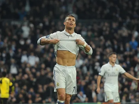 Ronaldo đang biến từ CR7 thành CR9