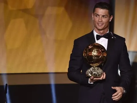 Ronaldo nói gì khi vượt mặt Messi để giành QBV?