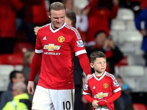 Rooney cho con trai sang kình địch Man City học đá bóng