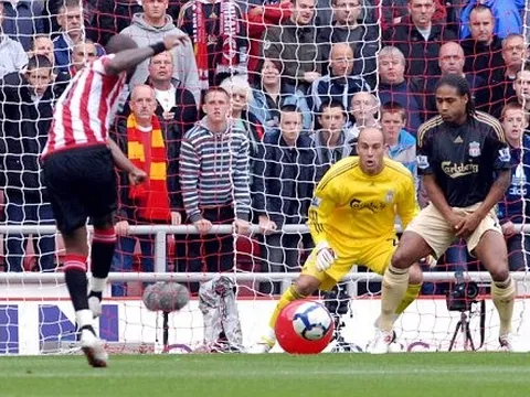 Sặc cười với bàn thua tức tưởi của Liverpool vs Sunderland (2009)
