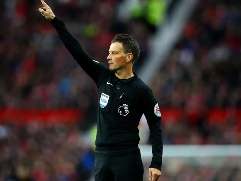 Sau cầu thủ, đến lượt Mark Clattenburg bị Trung Quốc nhắm đến