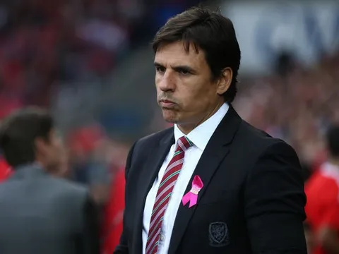 Swansea 've vãn' thuyền trưởng tuyển xứ Wales
