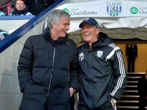 Manchester United và hiểm hoạ mang tên Tony Pulis