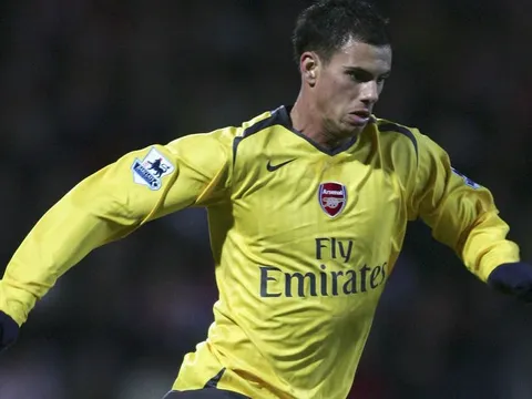 Top 30 tiền đạo tồi tệ nhất giải Ngoại hạng (Phần 3): Thần đồng 'xịt' của Arsene Wenger