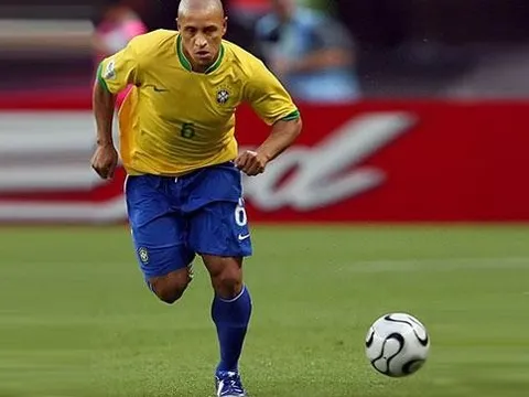 Top 5 hậu vệ trái đáng nhớ nhất trong lịch sử của Brazil: Gọi tên Roberto Carlos