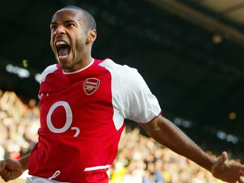 Top 7 chân sút lập nhiều hattrick nhất giải Ngoại hạng: Henry thứ ba, vậy ai số một?