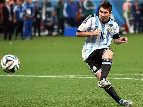 Top 7 'kèo trái' xuất sắc nhất trong lịch sử: Messi vượt mặt Maradona
