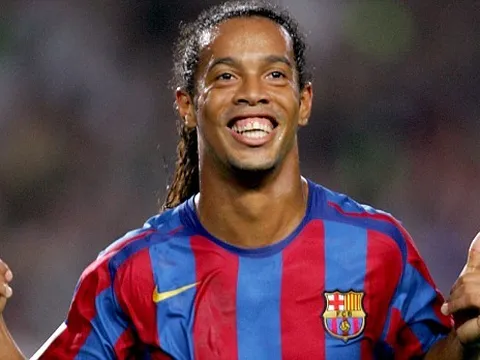 Top 7 số 10 xuất sắc nhất trong lịch sử: Ronaldinho số 1, không có Maradona
