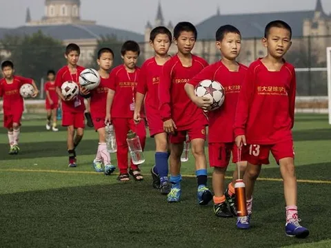 Trung Quốc và tham vọng bá chủ bóng đá thế giới: Lấy tiền từ đâu?