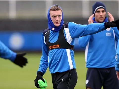 Vừa hạ Man City, Ranieri vẫn lo lắng
