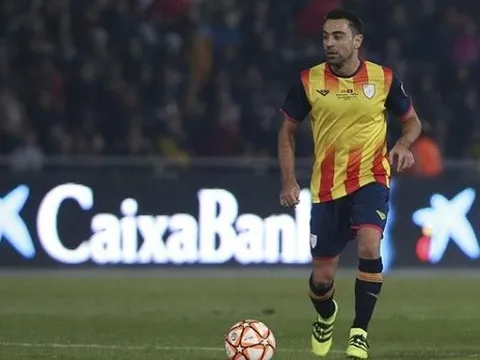 Xavi xúc động trong ngày trở lại khoác áo xứ Catalan
