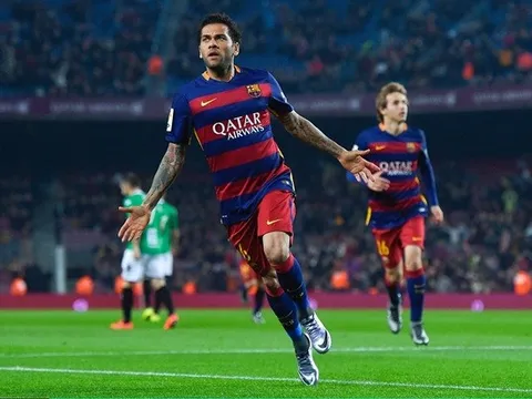Vì sao Alves muốn rời Barcelona?