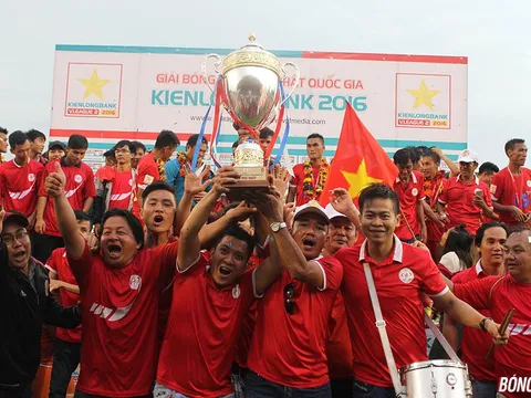 Người hâm mộ cháy hết mình ngày TP.HCM lên ngôi vô địch