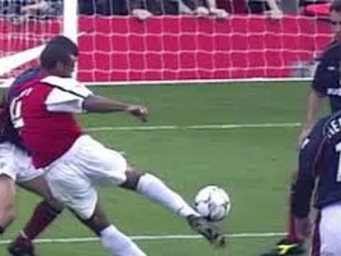 10 bàn thắng tuyệt đẹp của Thierry Henry