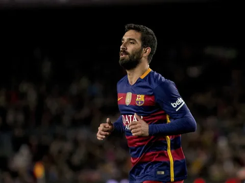 10 cầu thủ chuyền bóng hay nhất châu Âu: Arda Turan vượt bậc