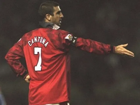 Zlatan Ibrahimovic - người mang 'chất Cantona' đến Old Trafford